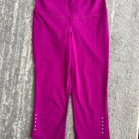 Old Navy Active Pink Mid Calf Legging Size S - Picture 6 of 8